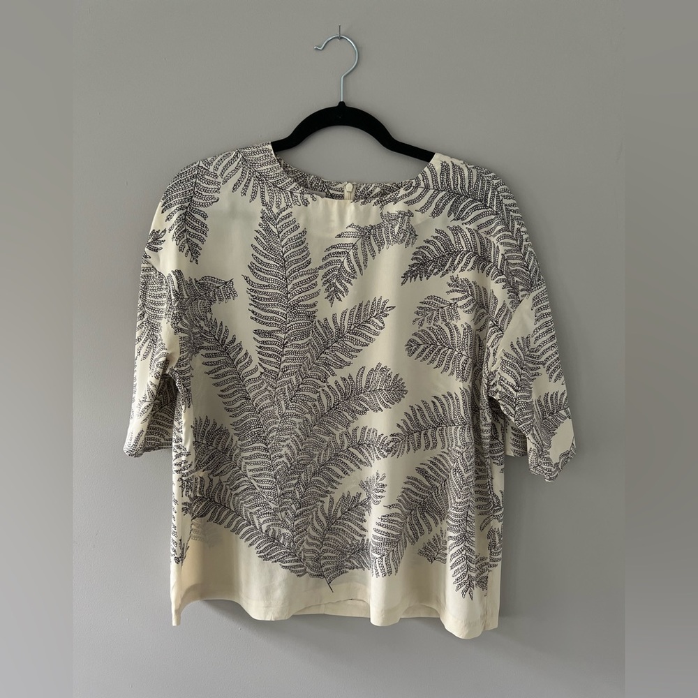 Beautiful 100% silk blouse Hobbs